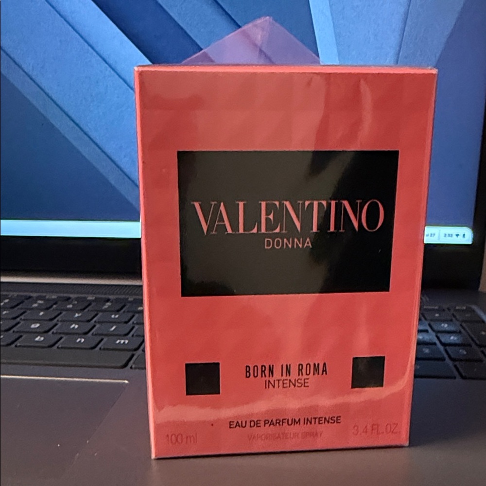 Valentino Donna Born In Roma Intense Pink Box
